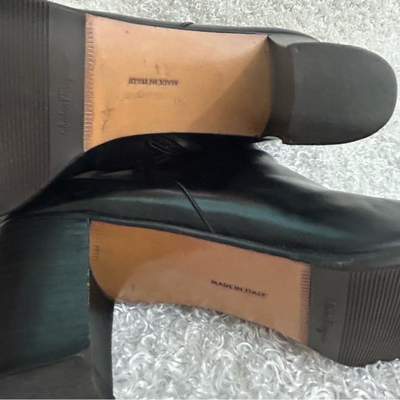 Salvatore Ferragamo Ladies 10 Black Leather Boot Bootie - Picture 7 of 9